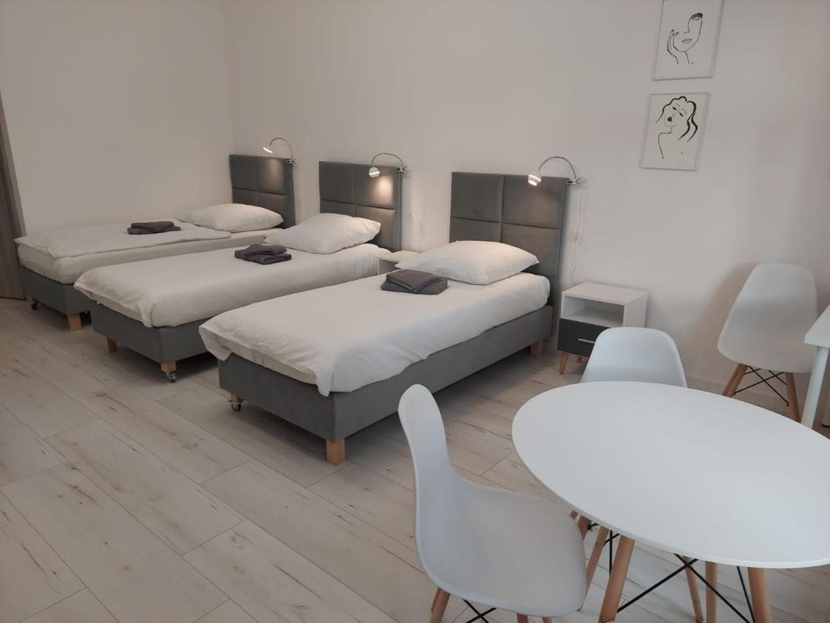Apartament Na Weekend Swidnica  Bagian luar foto