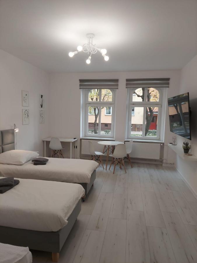 Apartament Na Weekend Swidnica  Bagian luar foto