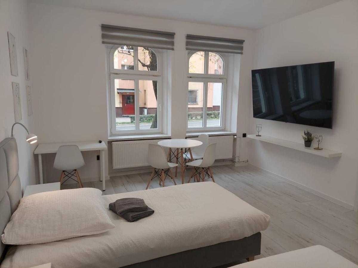 Apartament Na Weekend Swidnica  Bagian luar foto