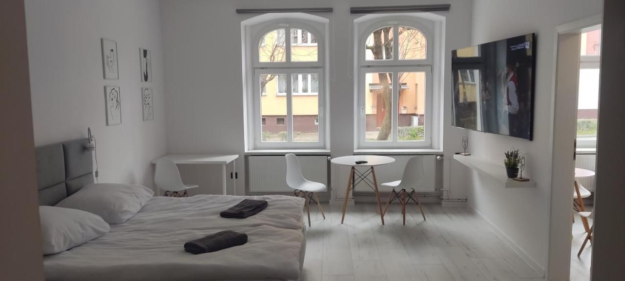 Apartament Na Weekend Swidnica  Bagian luar foto
