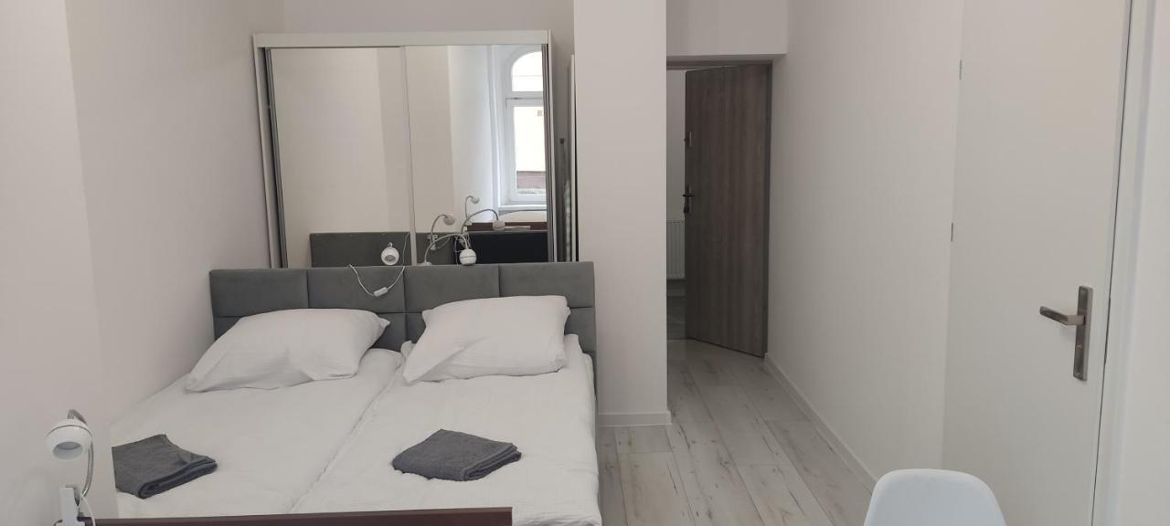 Apartament Na Weekend Swidnica  Bagian luar foto